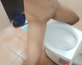 Toilet Pee Porn