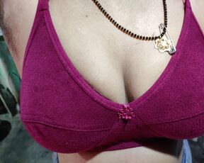 Bhabhi ki hot boobs hot and sexy