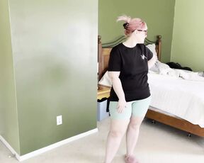Gorgeous BBW Strips Naked and Jiggles Her Fat Ass Before Counting You Down to Cum