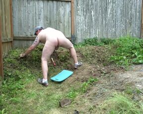 Doing some yard work and stripped naked outside and jerked off!