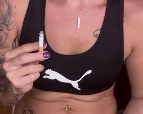 MASTURBATING???? Till I Cum???? While I Smoke